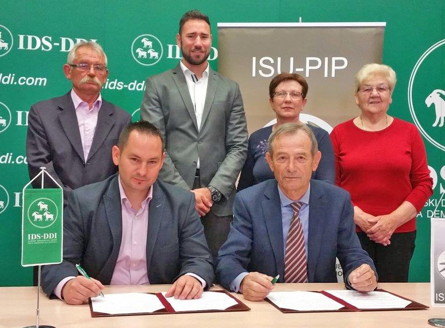 Sporazum su potpisali predsjednik IDS-a Ližnjan Saša Škrinjar i predsjednik ISU-a Zdenko Pliško