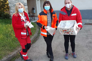 Volonteri sašili i donirali maske Zavodu za hitnu medicinu