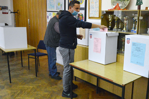 Do 11:30 sati na birališta u Istri izašlo 15,11 posto birača