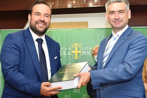 Miletić predao dužnost novoizabranom gradonačelniku Zoričiću