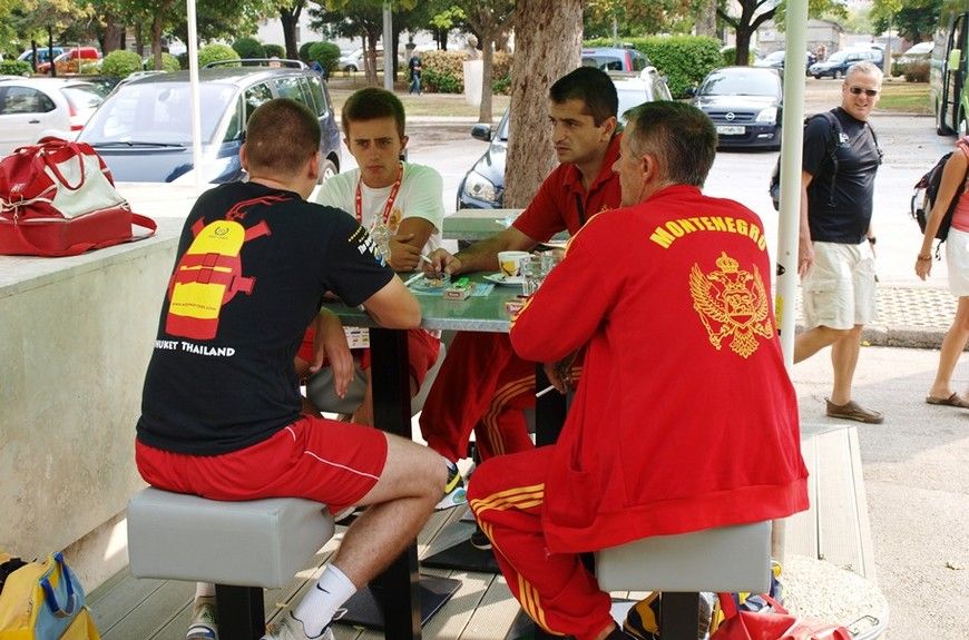 Crnogorski reprezentativci u kafiću