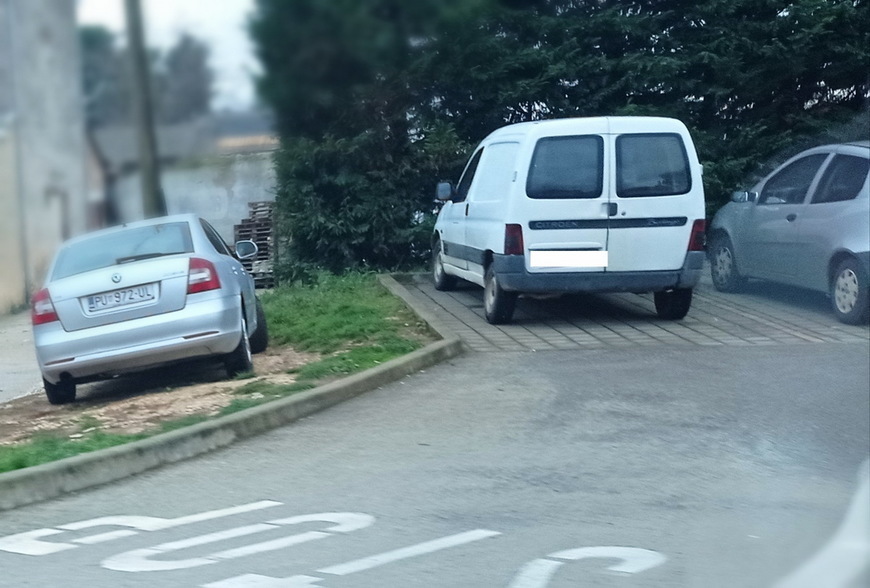 Pastrovicchio više neće nepropisno parkirati: ukinuo je naplatu parkinga!