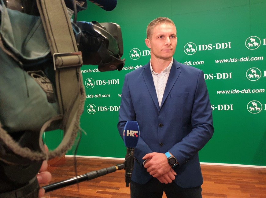 Daniel Deković je postao ozbiljan teret IDS-u