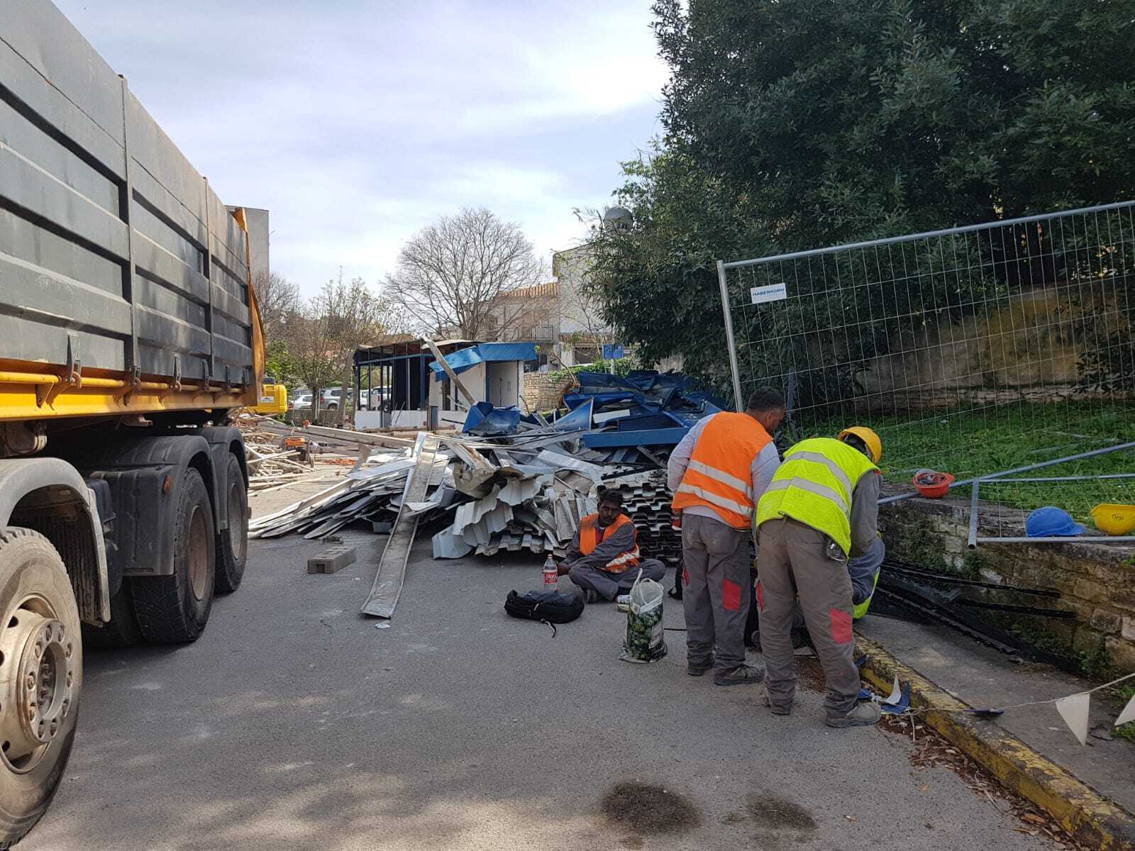 Stranci se često zapošljavaju na građevini (Foto: M. Vermezović Ivanović)