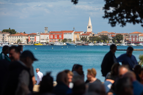 Poreč proslavio Prvi maj na kupalištu, u gradu 28 posto više gostiju (galerija)