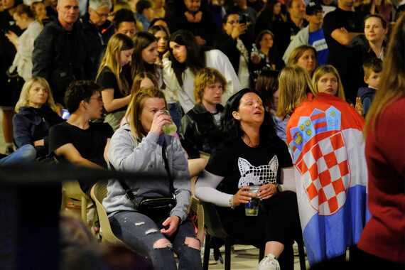 Gužva u Umagu. Istarski.hr na Trgu 1. svibnja (foto)