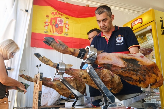 I pršut se poti, ali u Tinjanu se teše (foto)