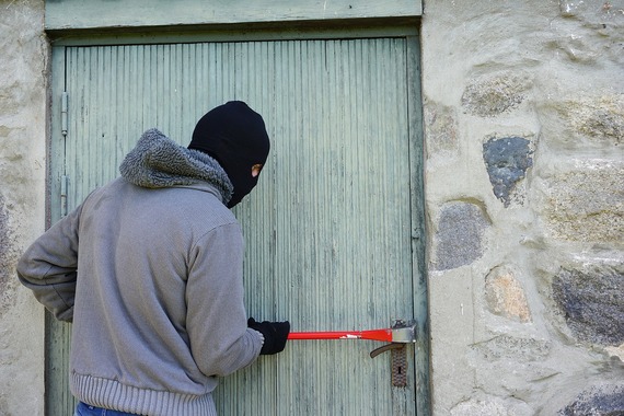 Šuljali se oko kuća s fantomkama na glavi