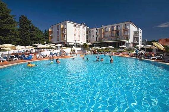 Hotelsko poduzeće Rabac, Riviera Poreč i Zlatni otok Krk spajaju se u tvrtku Riviera Adria