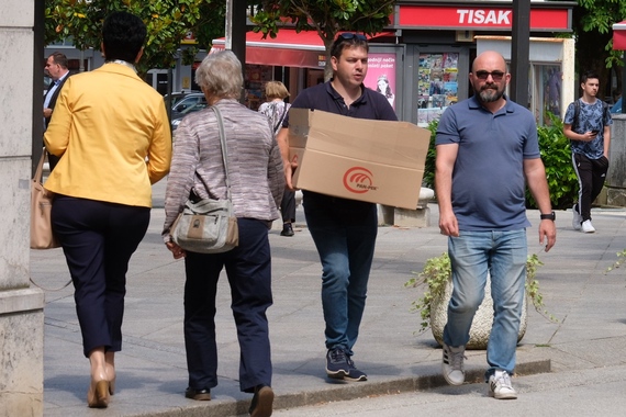 Pazinskim korzom 'šeću' automobili. Dosta je šale, Grad ima rješenje