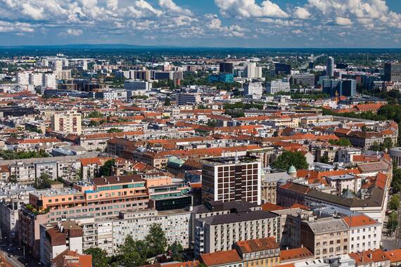 Sanja i Dušica žive u državnim stanovima, a muška četvorka u privatnim