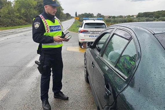 Dinamovim profesionalcima u Medulinu je gol zabio pulski policajac