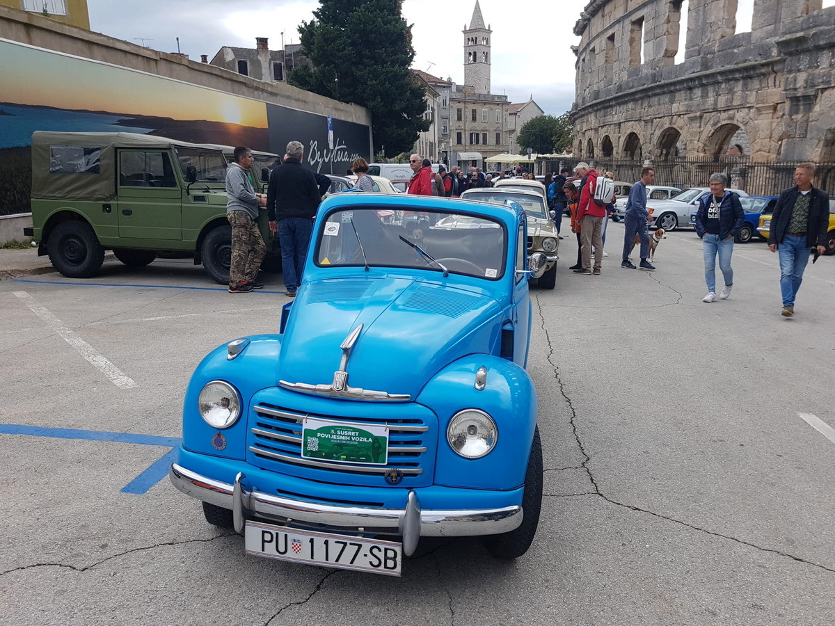 Fiat 500 – Topolino iz 1943. godine, vlasnika Bože Simovića iz Pule (foto: Mirjana Vermezović Milanović)