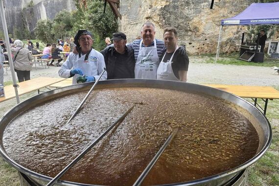 Velika padela bolonjeza oduševila obitelji i djecu. Spravljeno čak 500 porcija