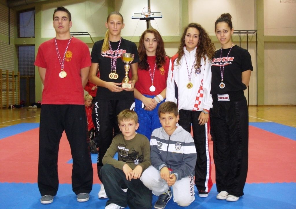 Članovi kickboxing kluba Lav