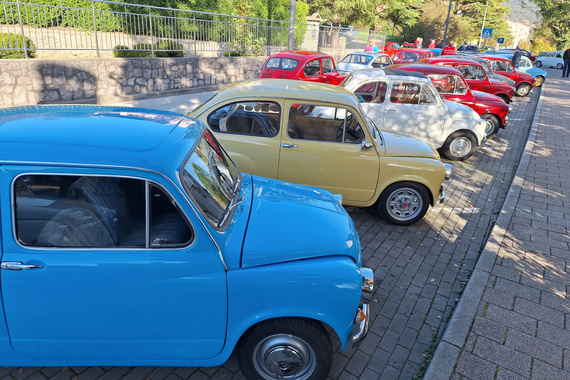 Jubilarni susret popularnih ‘fićeka’ u sjećanje na automobilističku legendu