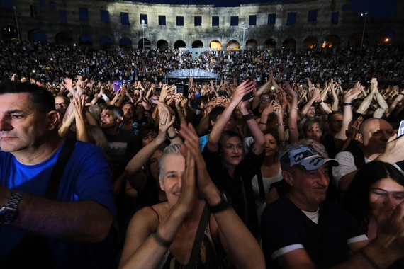 Najavljeno koja svjetska zvijezda idućeg ljeta stiže u Arenu. Romantičari će doći na svoje