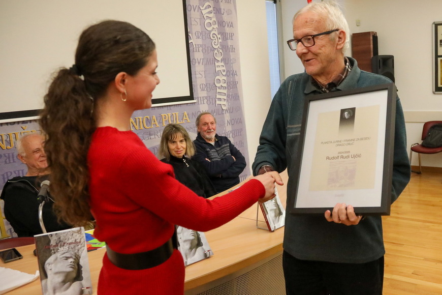 Plaketu za istarsku besidu 'Drago Orlić posthumno dobio Rudolf Rudi Ujčić