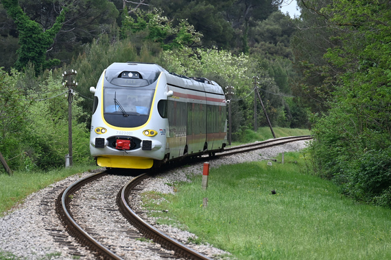 Najavljena je obnova istarske pruge, a radova još nema na vidiku. Gdje je zapelo s bržim vlakovima?