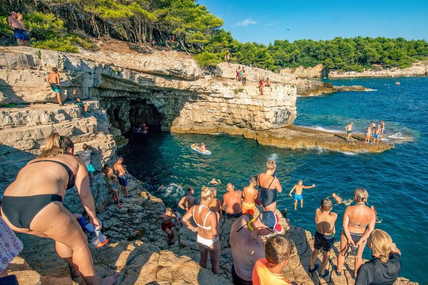 RAVNATELJICA NATURE HISTRICE 'Nijedna tvrtka nije imala odobrenje, sve kajak ture u Golubovu špilju vodile su se mimo zakona'