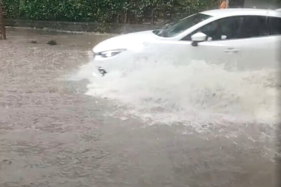 ​​​​​​​'Prije obnove ceste, u gradu nisu plivali automobili'. 'Ne, nije sve bilo OK, plivale su fekalije'