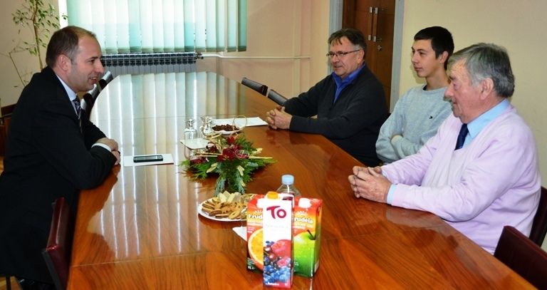 Mladi boćar Nini Stranić osvojio je brončanu medalju na Svjetskom prvenstvu u kategoriji štafetnog izbijanja (foto: pazin.hr)