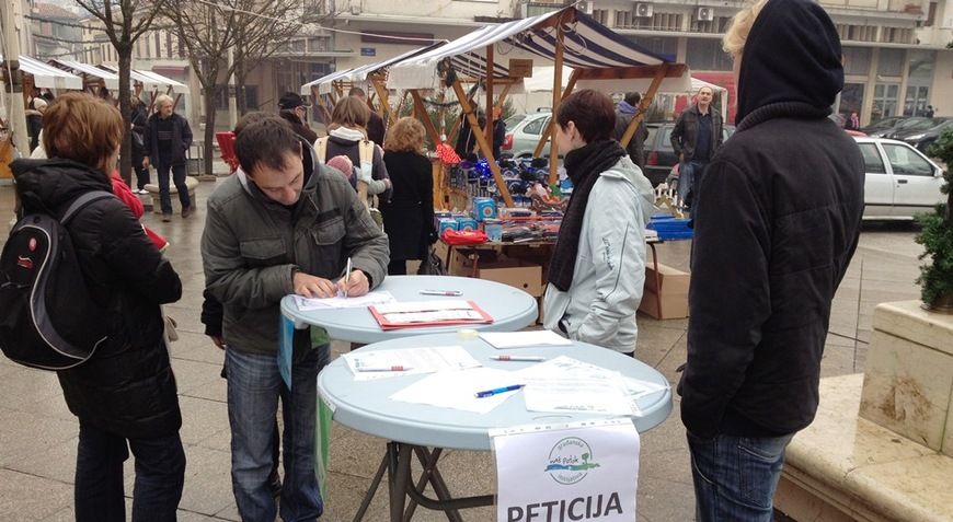 Građani okupljeni oko inicijative "Naš potok" apeliraju na sve građane da dođu i potpišu peticiju