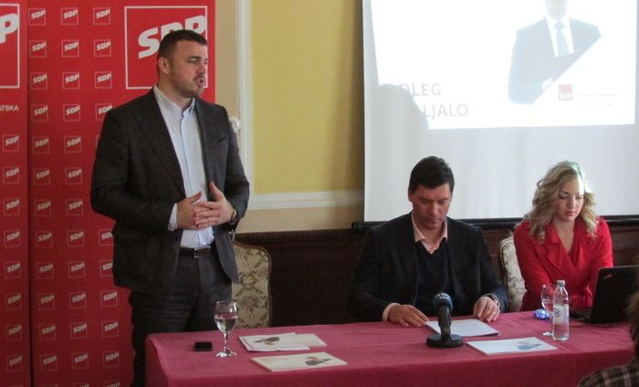 Tribinu je otvorio Danijel Ferić, predsjednik pulskog SDP-a 