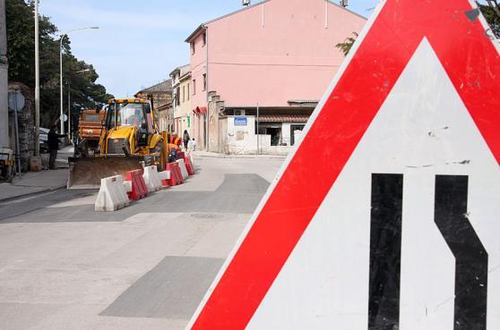 Nakon dovršetka radova na plinofikaciju u četvrtak kreće završno asfaltiranje kolnika Istarske ulice i dijela Ulice Giardini