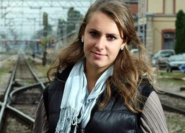 Maja je u listopadu 2010. teško nastradala u naletu vlaka. Imala je kapuljaču na glavi i slušala je glazbu, pa nije ništa čula ni vidjela (Foto: ponoshrvatske.hr))