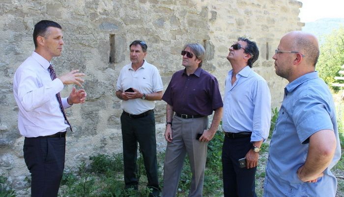 Župan Flego i suradnici obišli su budući Centar za freske Istarske županije