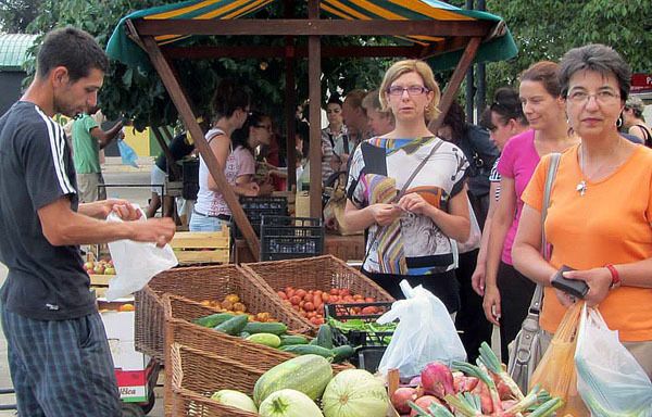 Eko tržnica Šijana, utorkom popodne je već odavno postala mjestom druženja i kupovine zdravih ekoloških namirnica
