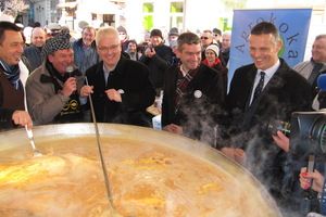 Josipović na novogodišnjoj fritaji u Puli: Regionalizacija Hrvatske je naša budućnost