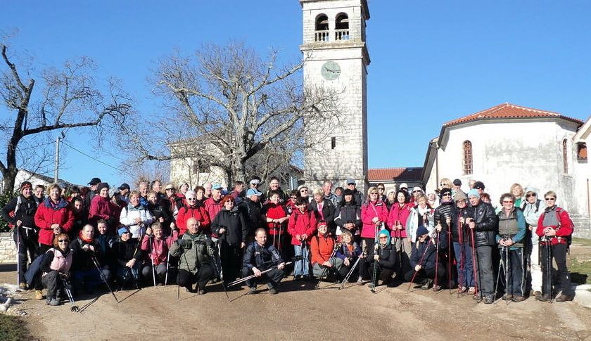 Ukupno 93 planinarki i planinara krenulo je jednom od Nedjeljkovih omiljenih staza