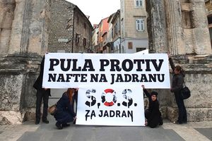Petak 13. za Jadran: Puljani se pridružili akciji protiv istraživanja nafte 