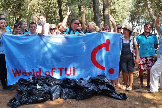 Turističke agencije čistile plažu Zlatni rt u Rovinju