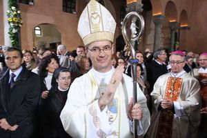 Na grbu istarskog biskupa simbol – Tomislavgrada!            