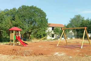 Nova dječja igrališta u porečkim naseljima Valkarin i Stancija Portun