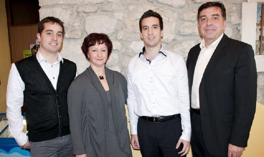 Andrea Demetlika (treći s lijeva) s bratom Paolom, mamom Itom i tatom Tulijom