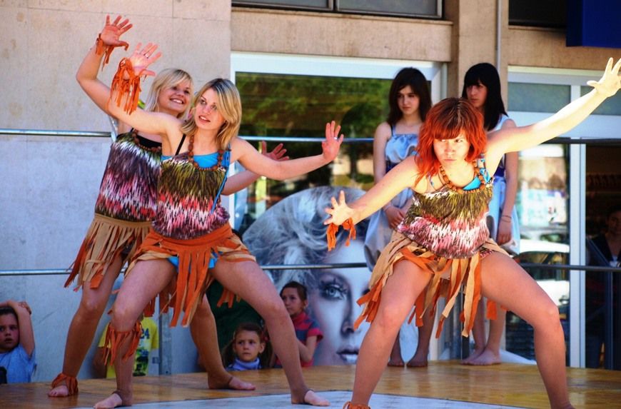 Roxy Dance na obilježavanju Svjetskog dana plesa na Trgu slobode u Pazinu