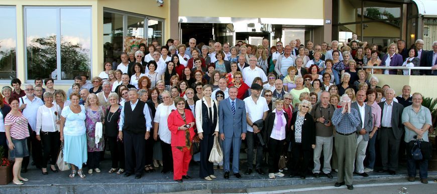 Zajednička fotografija svih sudionika pred hotelom (foto: Istog Žorž)