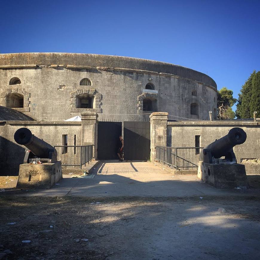  Fort Bourguignon (foto: Instagram)