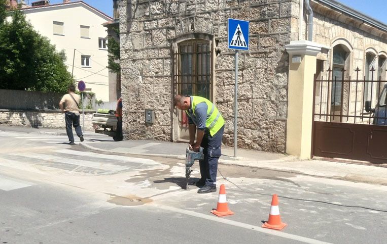 Ugradnja LED markera u Radićevoj ulici