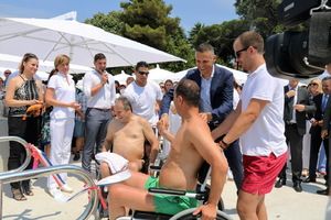 U Rovinju otvorena prva medicinsko-terapeutska plaža na Jadranu