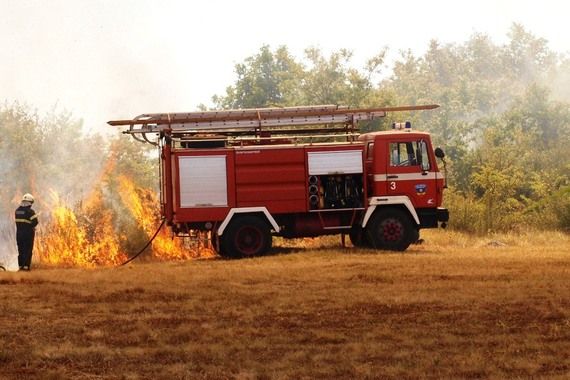 Zahvaljujući vatrogascima, kanaderima i mještanima požari ugašeni isti dan