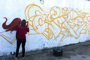 Zgrada u Puli prekrivena grafitima, policija traži počinitelja