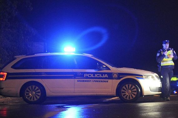 Vozač (26) preminuo u Kanfanaru nakon udara u uličnu svjetiljku