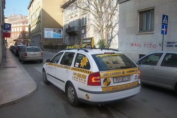 Kamere u autobusima potvrdile: Vozači Taxi Cammea vrbuju putnike na stajalištima Pulaprometa