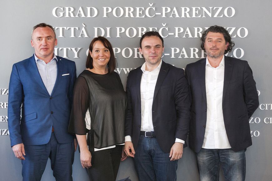 Andrea Štifanić, voditeljica Odnosa s javnošću u Valamaru Deana Stipanović, Loris Peršurić i Alfredo Mendiković