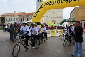 Na Parenzani vozila i četiri slijepa biciklista